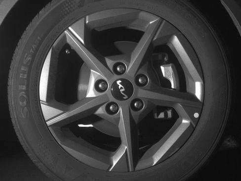 Used 2025 Kia K4 FWD image 13