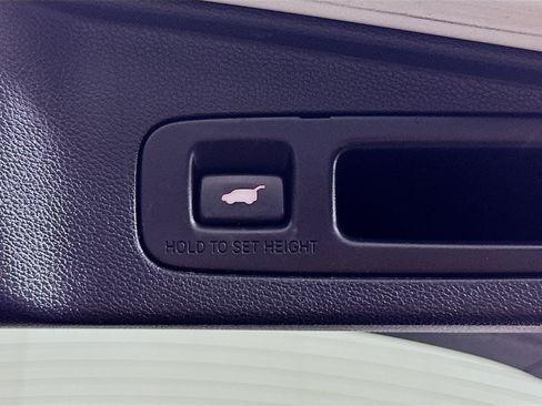 Used 2018 Honda CR-V Touring image 32