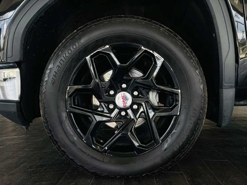 Used 2022 GMC Sierra 1500 SLT w/ SLT Convenience Package AWD/4WD image 30