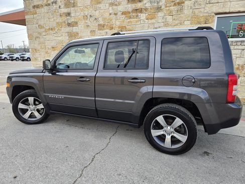 Used 2016 Jeep Patriot High Altitude image 3