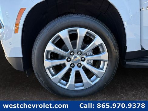 New 2026 Chevrolet Suburban Premier image 9