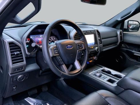 Used 2020 Ford Expedition XLT w/ Equipment Group 202A RWD image 17
