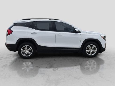 Used 2018 GMC Terrain SLE w/ Driver Convenience Package FWD image 9