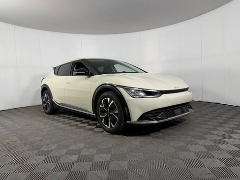 Used 2024 Kia EV6 Wind RWD image 5