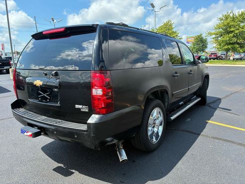 Used 2007 Chevrolet Suburban LTZ w/ LTZ Preferred Equipment Group AWD/4WD image 4