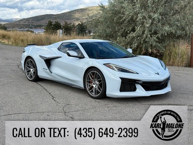 Used 2024 Chevrolet Corvette Z06 w/ Stealth Interior Trim Package RWD image 8