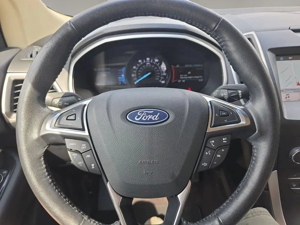 Used 2019 Ford Edge SEL w/ Equipment Group 201A FWD image 17