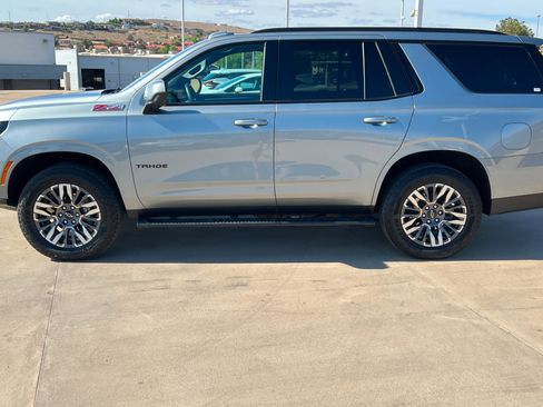 Used 2025 Chevrolet Tahoe Z71 image 2