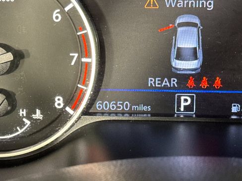 Used 2024 Nissan Altima 2.5 SV FWD image 21