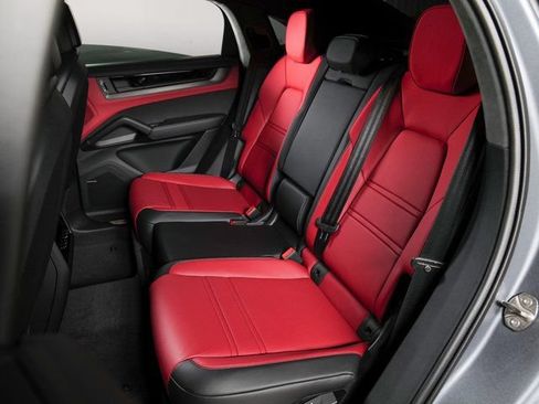 New 2026 Porsche Cayenne GTS AWD/4WD image 13