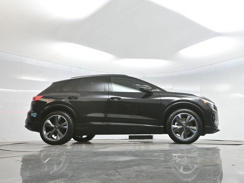 Used 2024 Audi Q4 e-tron Premium Plus w/ Premium Plus image 75