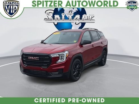 Used 2023 GMC Terrain SLE w/ Elevation Edition FWD image 4