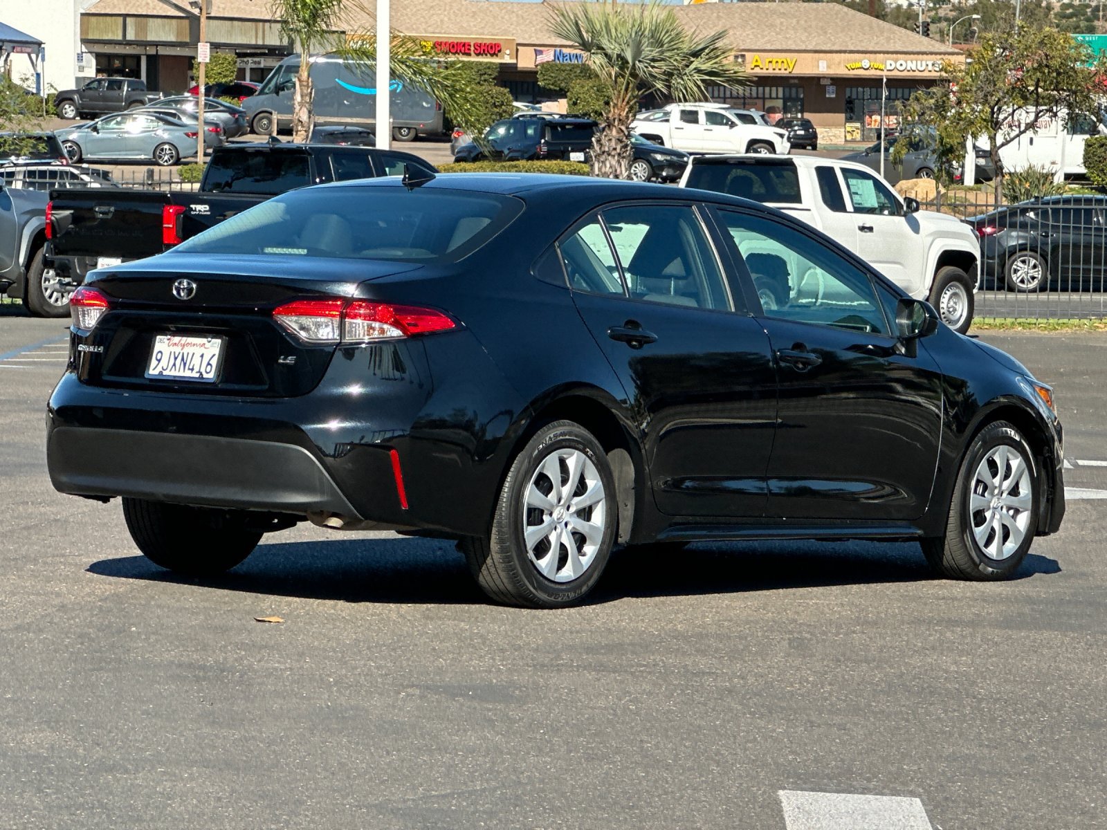 Used 2024 Toyota Corolla LE FWD image 5