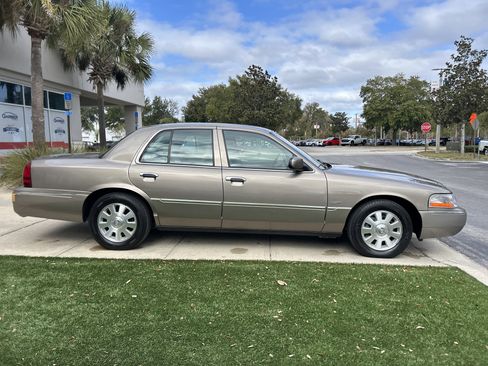 Used 2004 Mercury Grand Marquis LS image 2