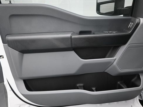 New 2025 Ford F550 4x4 Regular Cab Super Duty image 19