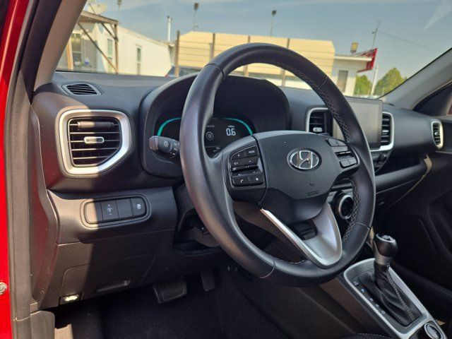 Used 2025 Hyundai Venue SEL FWD image 15