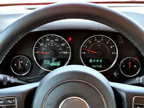 Used 2013 Jeep Wrangler Sport w/ Connectivity Group AWD/4WD image 19