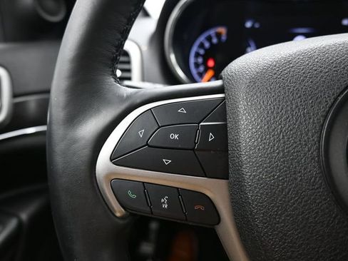 Used 2018 Jeep Grand Cherokee Limited image 23