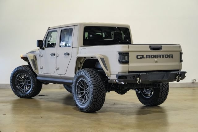 Used 2025 Jeep Gladiator Rubicon w/ Safety Group AWD/4WD image 42