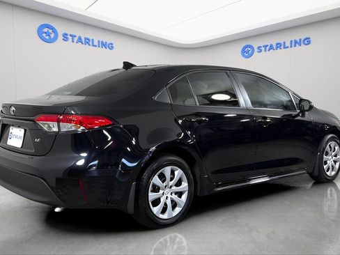 Used 2025 Toyota Corolla LE image 9