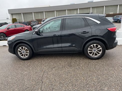 Certified 2022 Ford Escape SE image 8