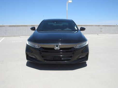 Used 2020 Honda Accord Sport image 3