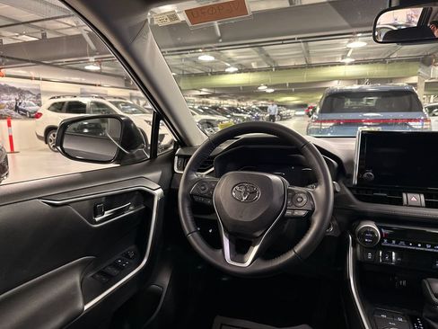 Used 2025 Toyota RAV4 XLE w/ Weather Package AWD/4WD image 23