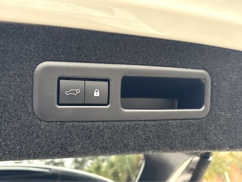 Used 2020 Lexus RX 350L Premium image 28