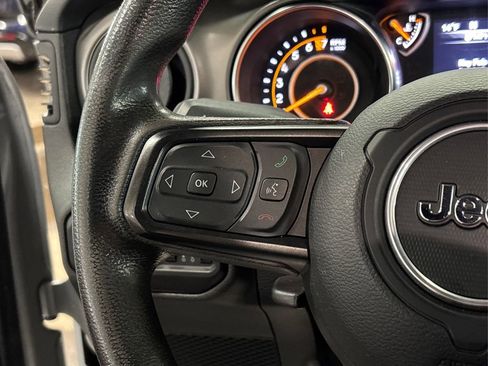 Used 2022 Jeep Wrangler Unlimited Sport image 23