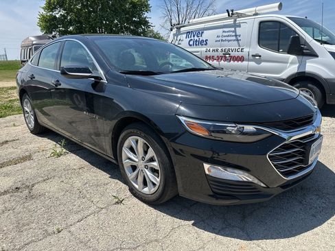 Used 2024 Chevrolet Malibu LT FWD image 2