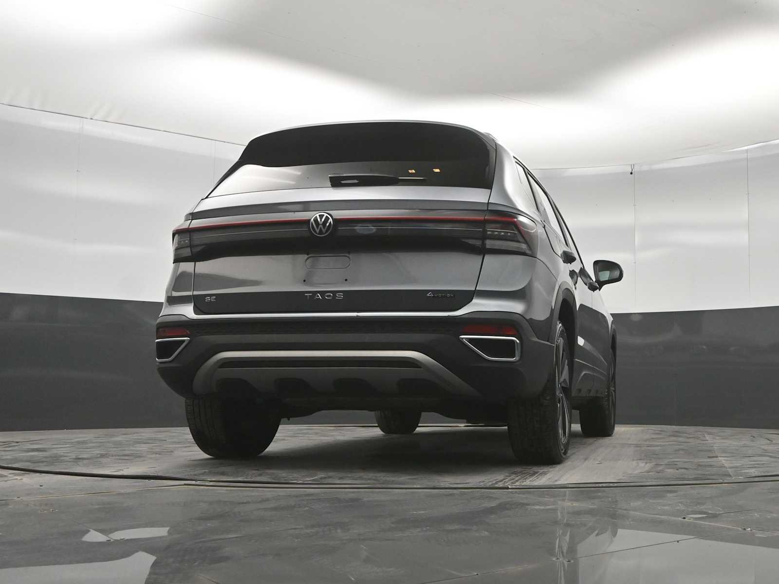 Used 2026 Volkswagen Taos SE AWD/4WD image 38