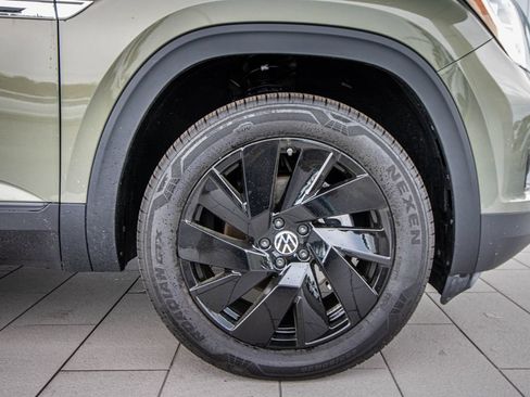 Used 2026 Volkswagen Atlas Cross Sport SE FWD image 5