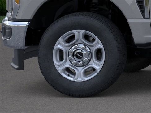 New 2026 Ford F250 XLT image 19
