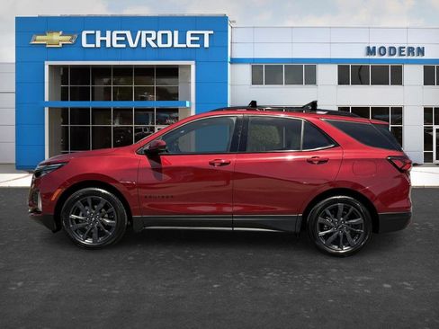 Used 2023 Chevrolet Equinox RS FWD image 2