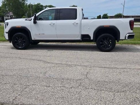 Used 2024 GMC Sierra 2500 AT4 w/ AT4 Premium Plus Package AWD/4WD image 7