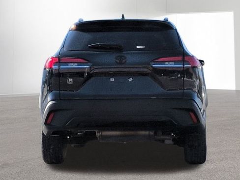 Used 2024 Toyota Corolla Cross XLE w/ Convenience Package image 7