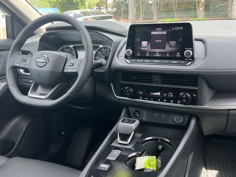 New 2026 Nissan Rogue Dark Armor FWD image 3