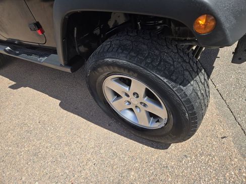 Used 2010 Jeep Wrangler Unlimited Sport AWD/4WD image 12
