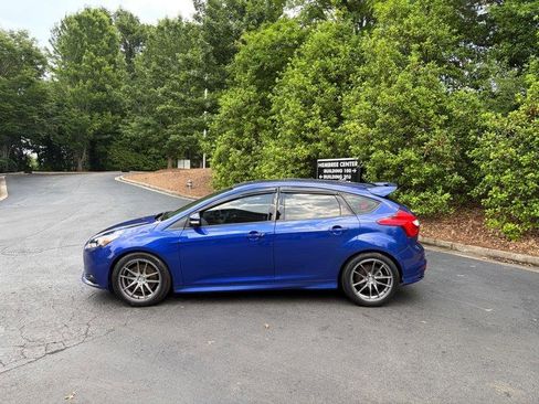 Used 2013 Ford Focus ST FWD image 4