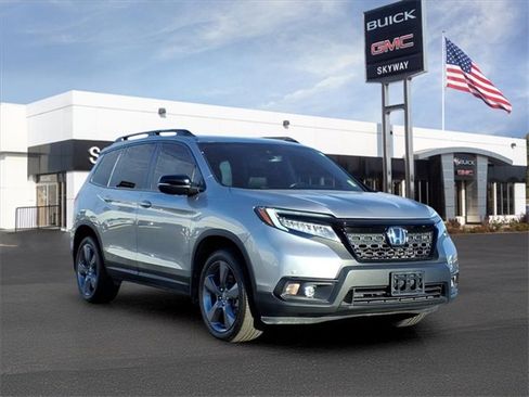 Used 2019 Honda Passport Touring image 2