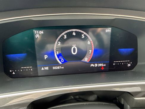 Used 2023 Volkswagen Tiguan SE image 38