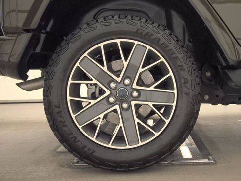 Used 2024 Jeep Wrangler High Altitude image 15