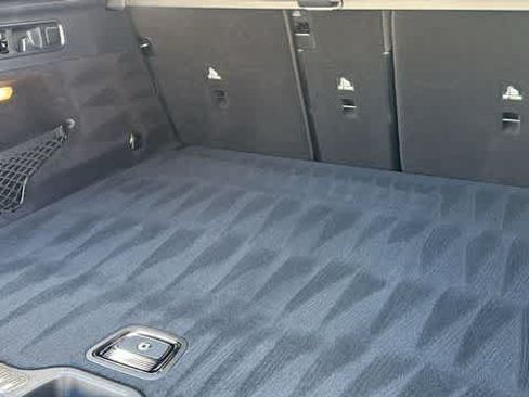 Used 2026 Mercedes-Benz GLC 300 4MATIC image 34