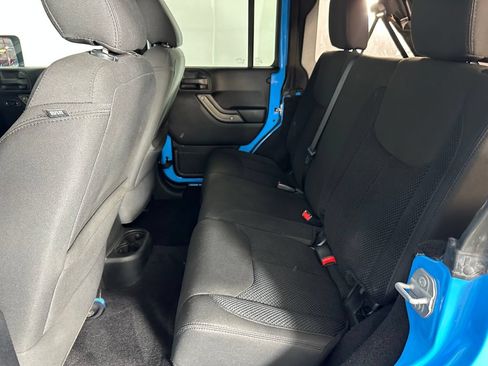Used 2017 Jeep Wrangler Unlimited Sport AWD/4WD image 22