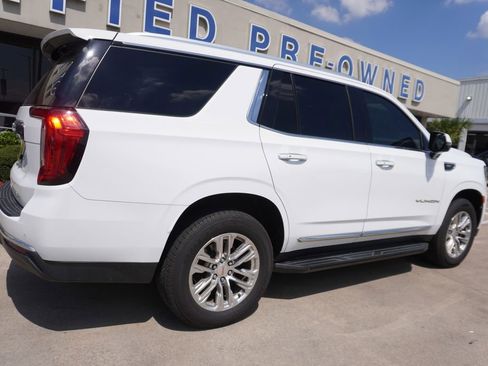 Used 2021 GMC Yukon SLT w/ SLT Luxury Package AWD/4WD image 6