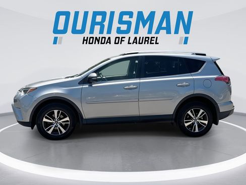 Used 2018 Toyota RAV4 XLE w/ Plus Extra Value Package AWD/4WD image 5