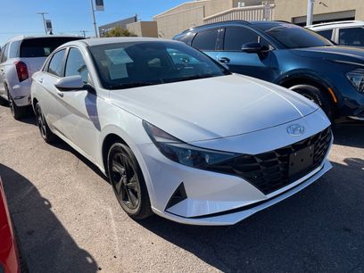 Used 2022 Hyundai Elantra SEL w/ Convenience Package