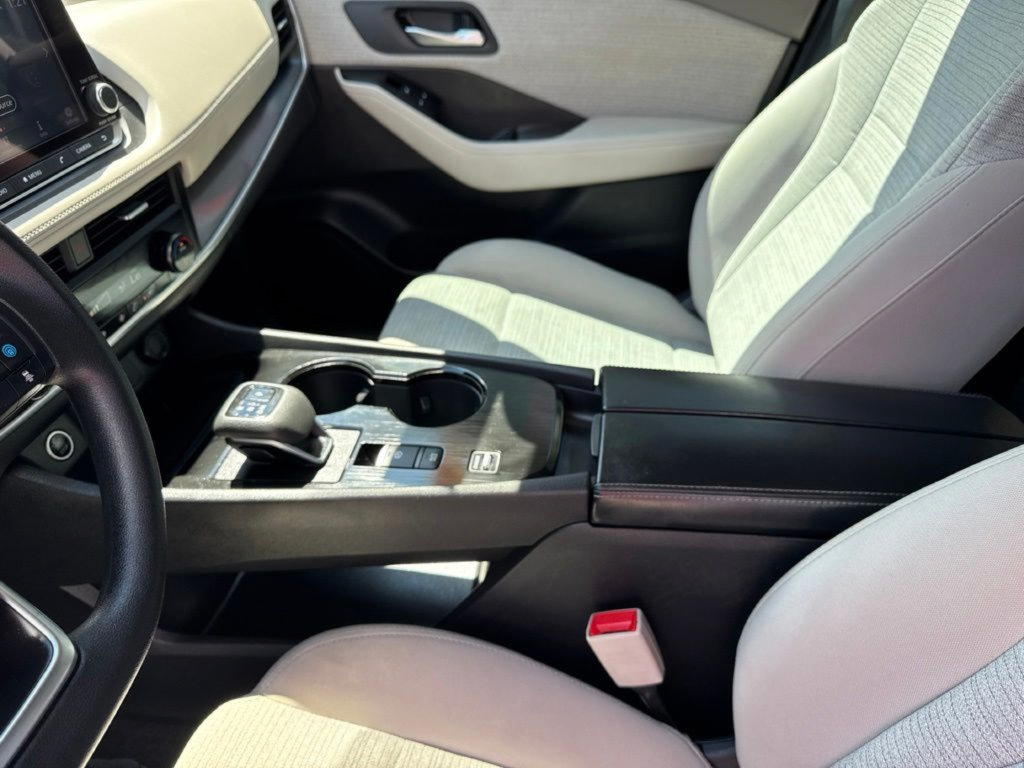 Used 2023 Nissan Rogue SV FWD image 19