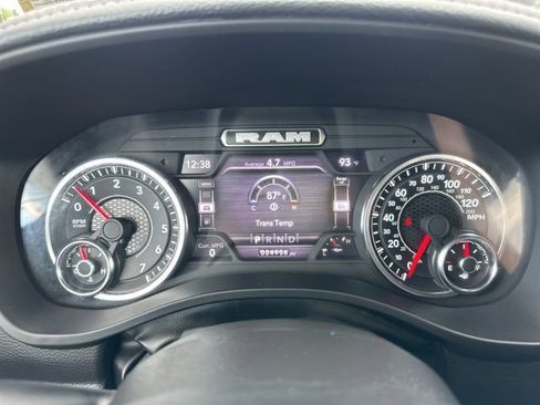 Used 2024 RAM 1500 Laramie image 17