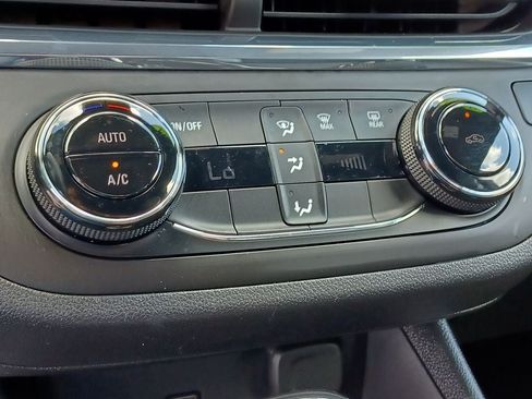 Used 2024 Buick Envista Preferred FWD image 20